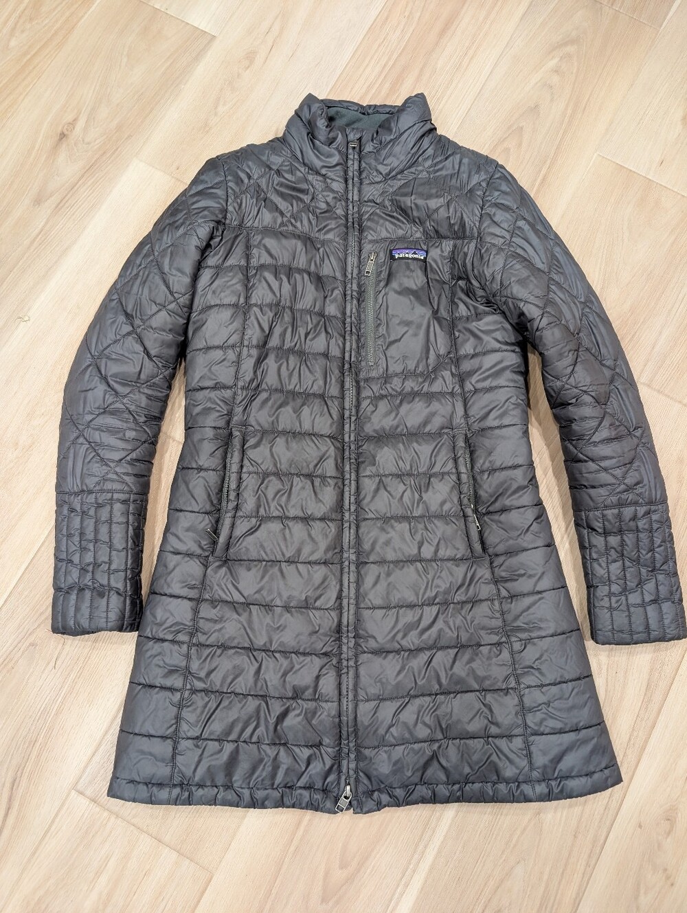 Patagonia Women's Dark Gray Quilted Long Puffer Coat Size Small